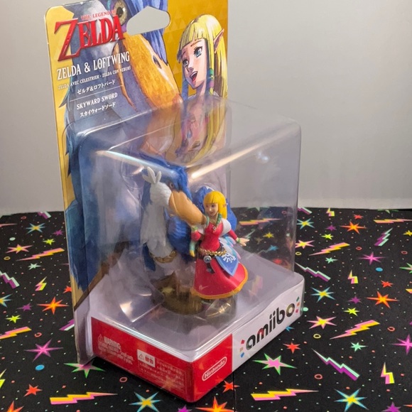 Nintendo Zelda and Loftwing Amiibo. Packaging lightly damaged. - Picture 2 of 5
